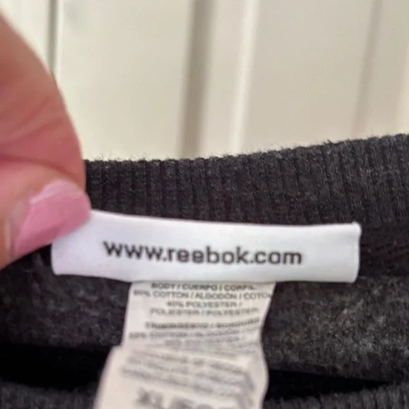 Reebok Dark Gray Sweatshirt. Soft and comfortable.  unisex - Picture 5 of 10